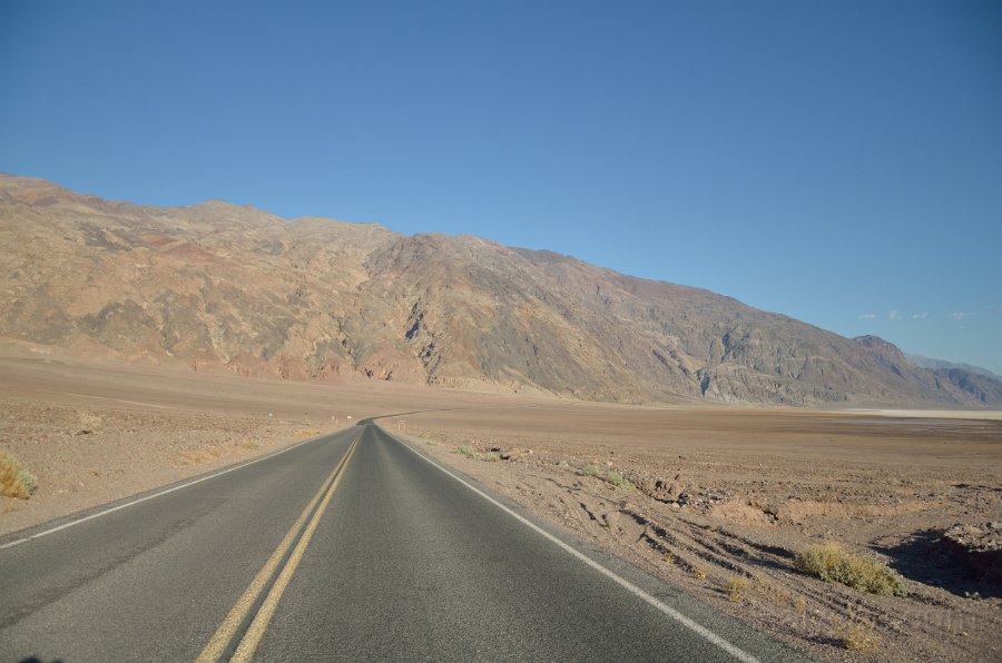 HJS_4155.JPG - Badwater road